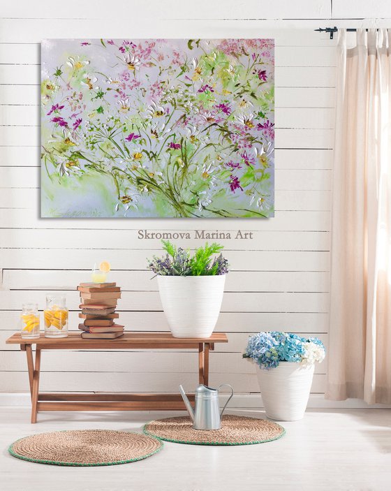 BREATH OF THE FIELDS - Delicate flowers. Daisies. Impasto. Flower painting. Abstraction. Bulk flowers. Texture.