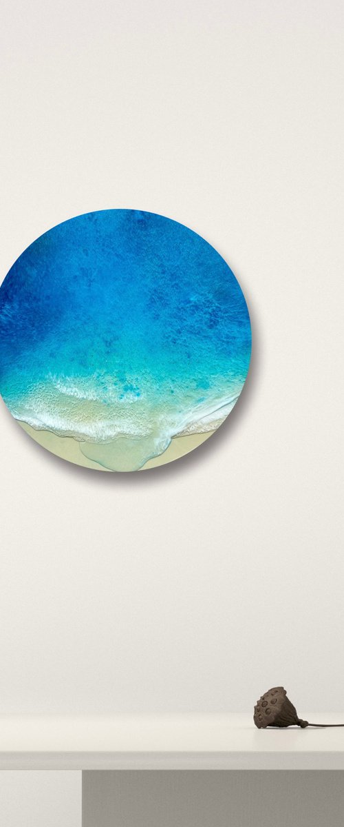 Round ocean #81 by Ana Hefco
