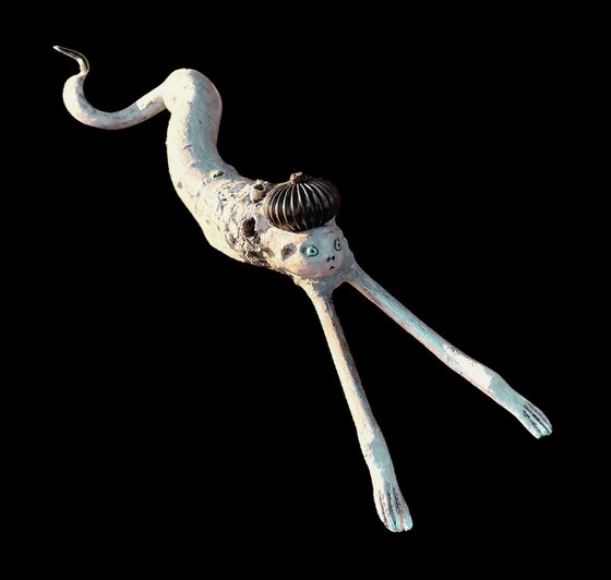 LUNA, offbeat small sculpture