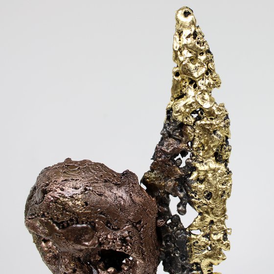 Flame skull 40-22 - Skull on flame metal sculpture