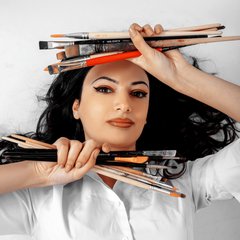 Visit Lana Pochikyan shop
