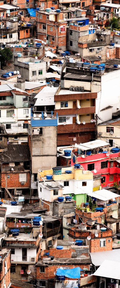 Rocinha Favela, Rio de Janeiro by Tom Hanslien