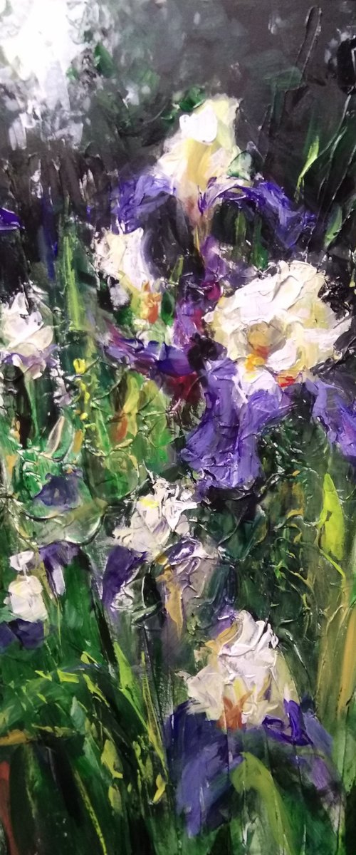 Violet-White Irises. Impasto Original  Acryl Painting with Palette Knife. by HELINDA (Olga Müller)