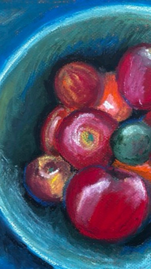 Fruit bowl by Harriet Cosgrove