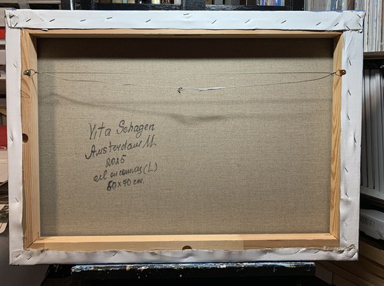 Simple joy. Copper pot and lemons.