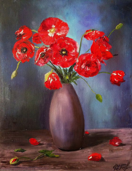 Vase with poppies