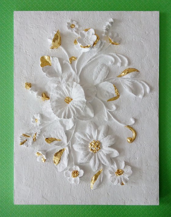 sculptural wall art "Flower composition with gold"