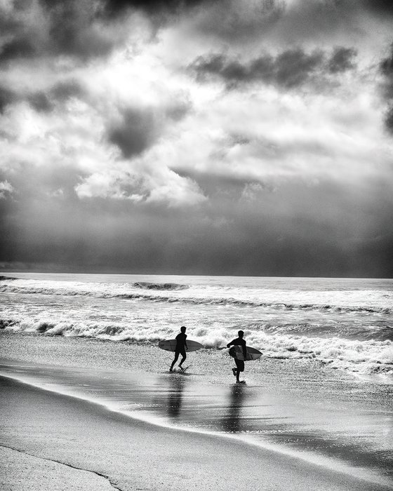 Storm Surfers, Santa Monica