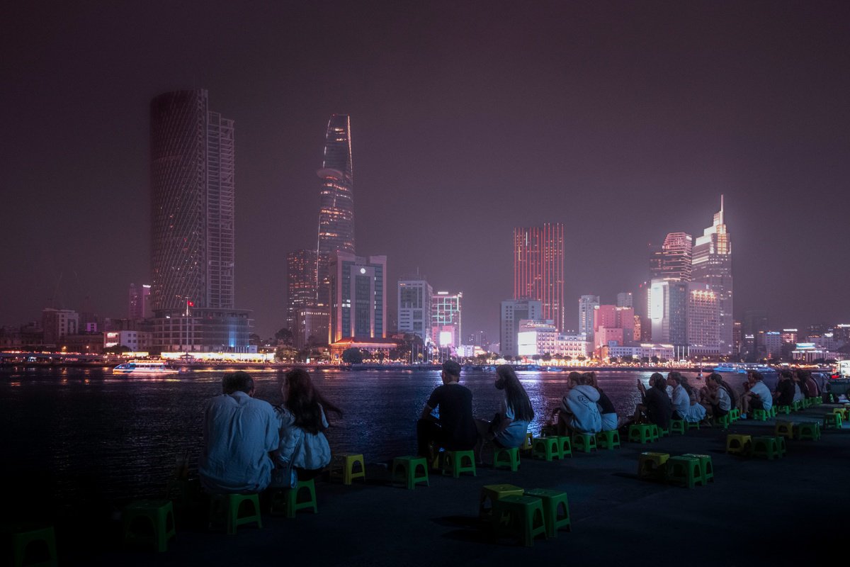 Photorealistic Cityscapes Photograph By Serge Horta, 24 X 17", Riverside Seating No.2, Original Artwork