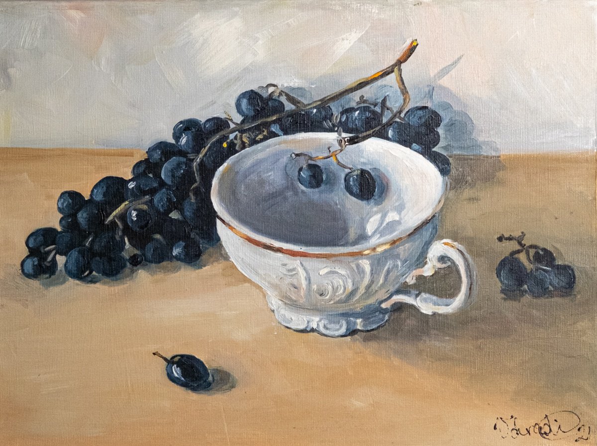 Still Life with Grapes by Catherine Varadi