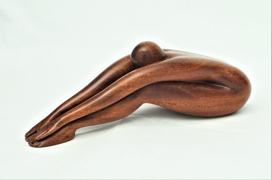 Nude woman wood sculpture FLEXIBILITY