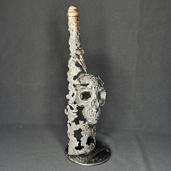 The intoxication of time – Vanity bottle 3-26