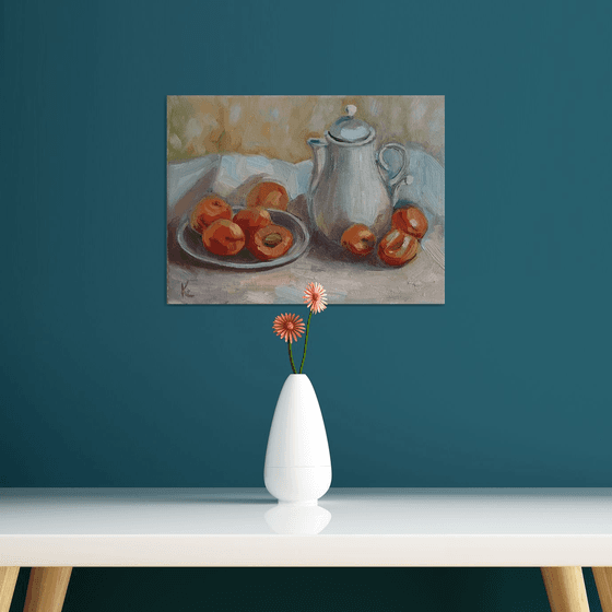 "Teapot with apricots"