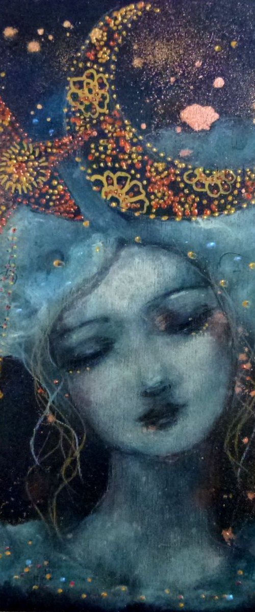 "Precious Heavenly" woman- moon portrait mix media on wood  20x20cm by Loetitia Pillault
