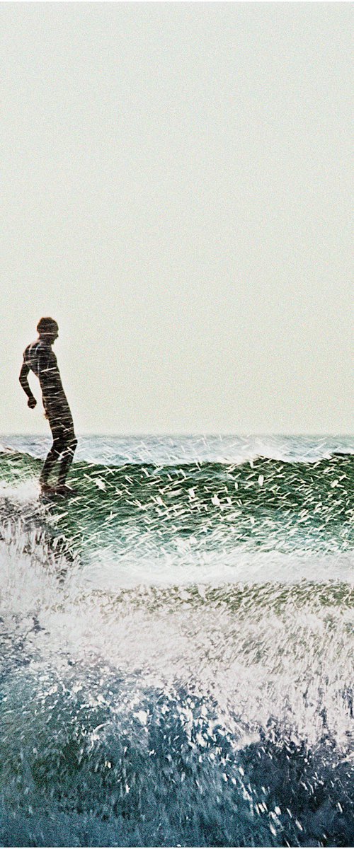 Hang Ten Spray by Gary Moger