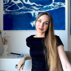 Visit Julia Shilo shop