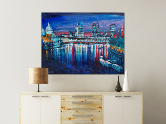 London cityscape St Pauls to Oxo Tower