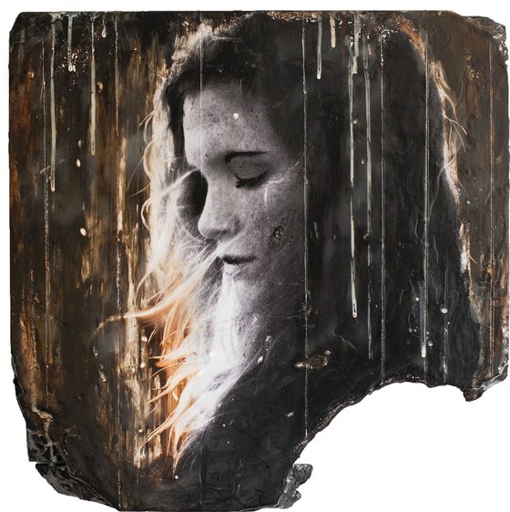 "Dawn never comes" (50x50x3cm) - Unique portrait artwork on wood (abstract, portrait, gouache, original, painting, coffee, acrylic, oil, watercolor, encaustics, beeswax, resin, wood, fingerpaint)