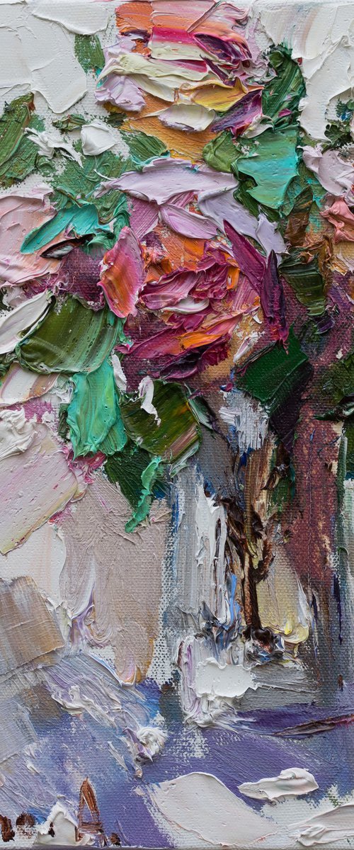 Roses in a vase  Still life painting - Original impasto oil painting by Anastasiia Valiulina