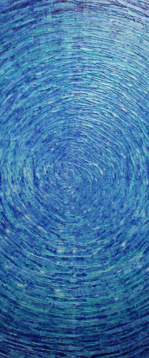 Blue white shine by Jonathan Pradillon