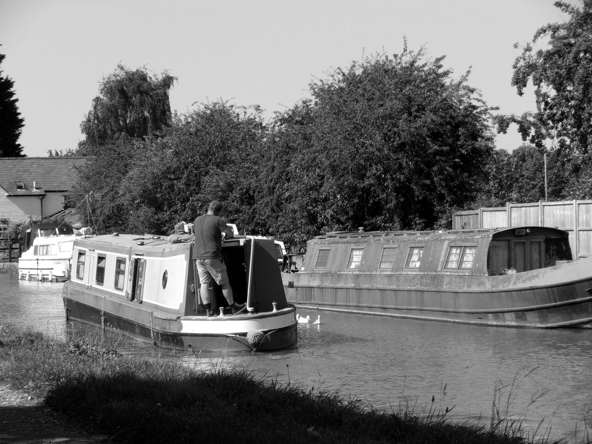 On the canal at Basingstoke by Tim Saunders