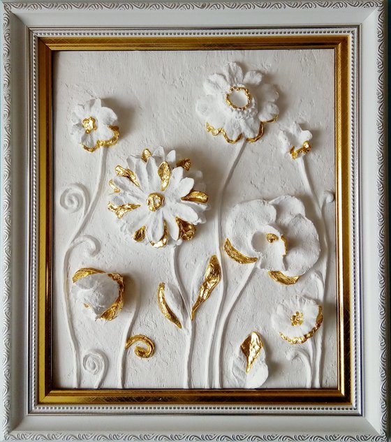 sculptural wall art "Flowers and Gold"