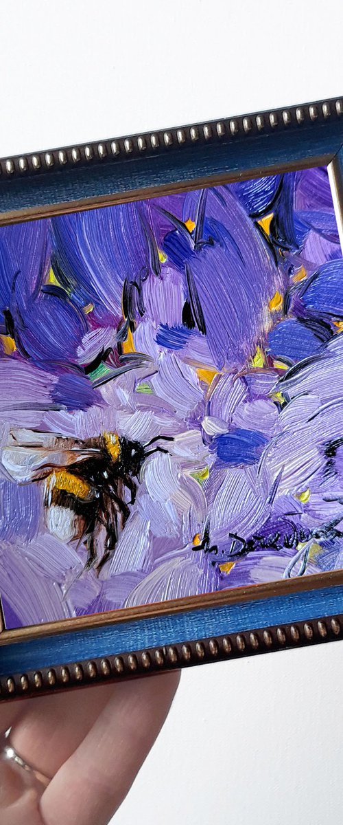 Bumblebee oil painting by Nataly Derevyanko