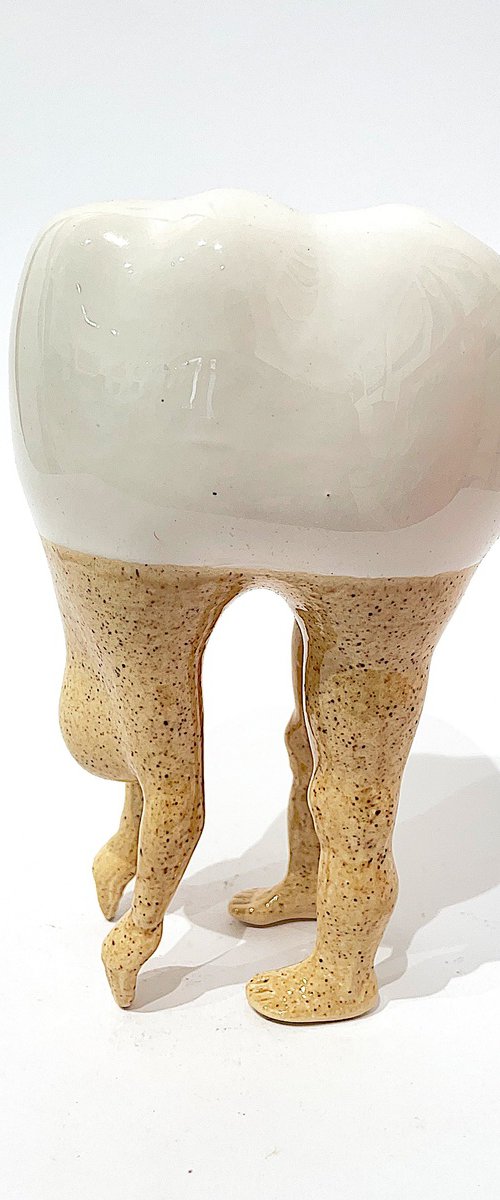 Artistic Tooth with Dotted Legs by Hilbertas Jatkevicius