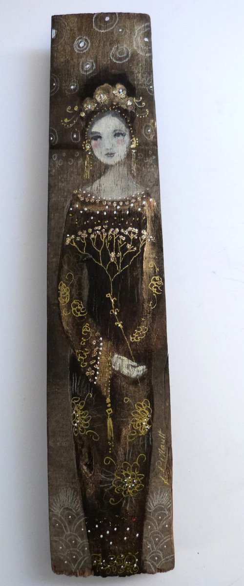 Painting on wooden stave, woman in gold and brown, Gold Umbel. by Loetitia Pillault