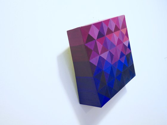 Prism, cube illusion from purple to blue