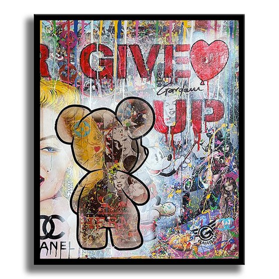 Teddy Bear Never Give Up