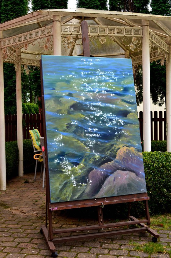 Music of the sea. Transparent water. Large