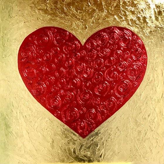 Red Heart on gold