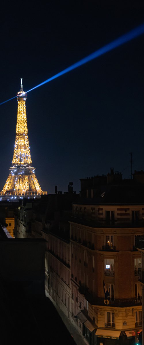 EIFFEL TOWER BY NIGHT by Fabio Accorrà