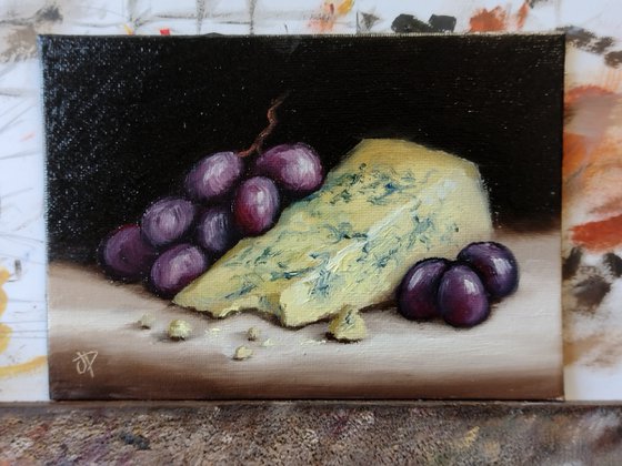 Blue Stilton Cheese with grapes