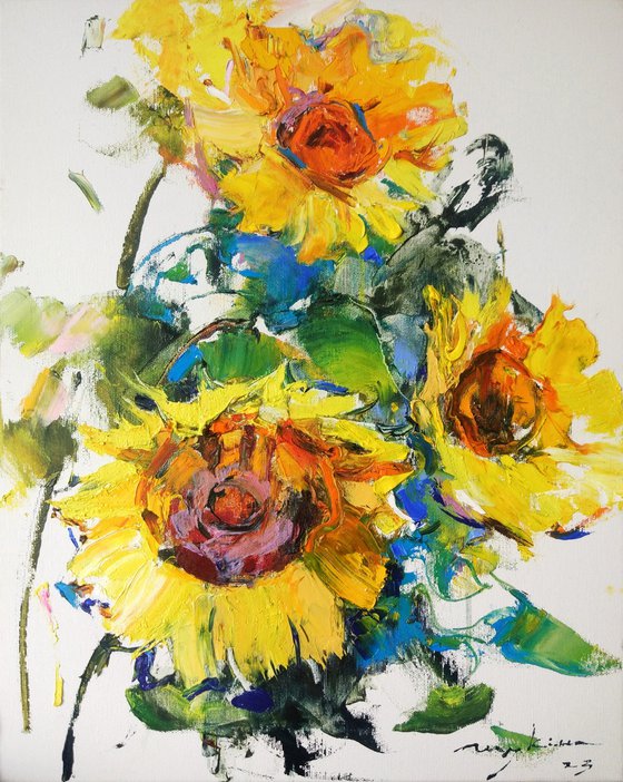 ORDER. Sunflowers on white background | Bouquet a la prima.