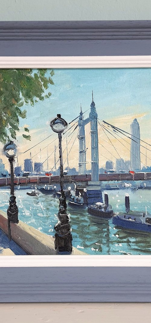 London Albert Embankment by Roberto Ponte