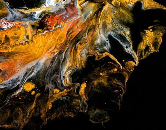 Molten Silence – Black & Gold