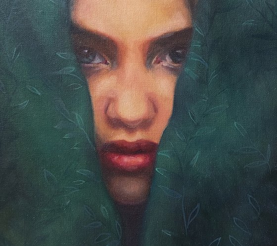 Dark green vail