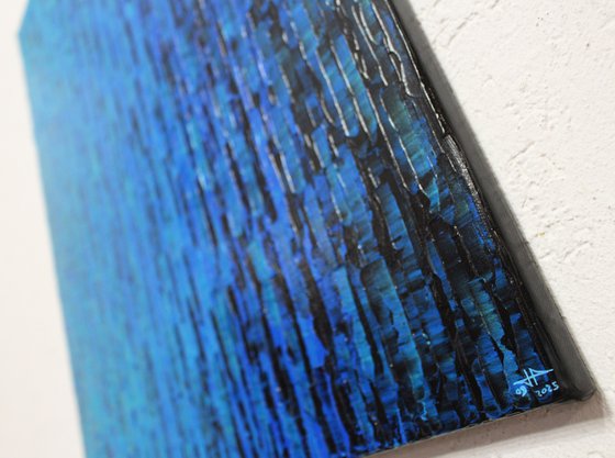 Iridescent blue gradient