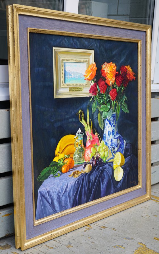 Roses in a ceramic vase and fruits