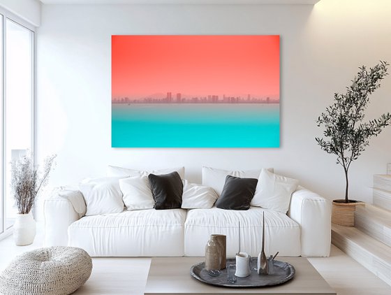 Tropical Mirage Beneath a Hot Horizon