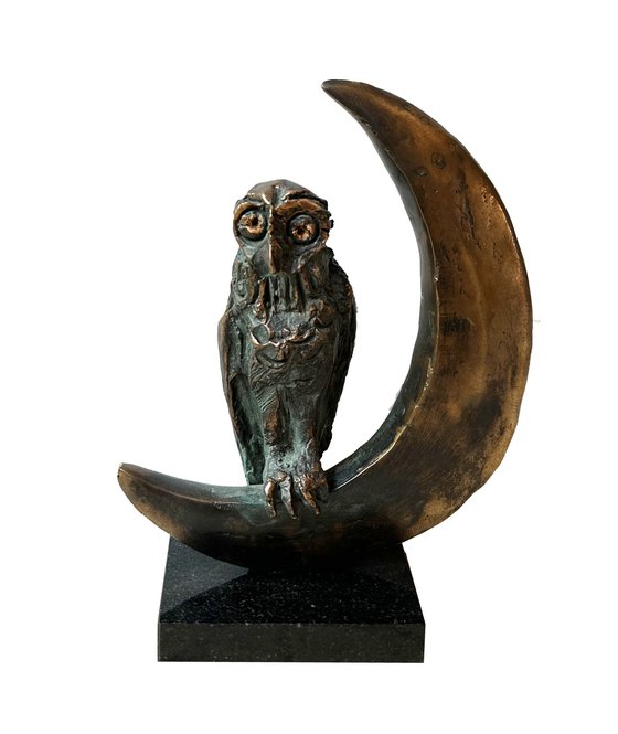 Owl - symbol of wisdom and wealth