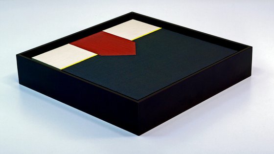 RED GLASS