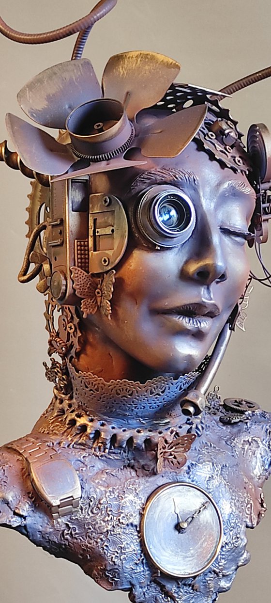 "Steam Punk Lady" Unique mixed media sculpture 90x35z30cm.