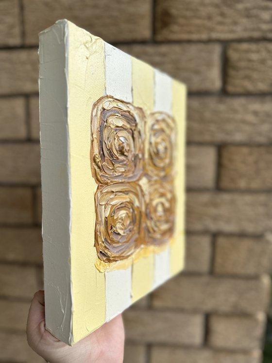 Whats for brekkie:cinamon roll