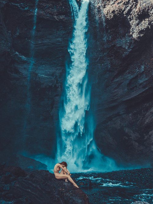 Iceland waterfall by Dan Hecho