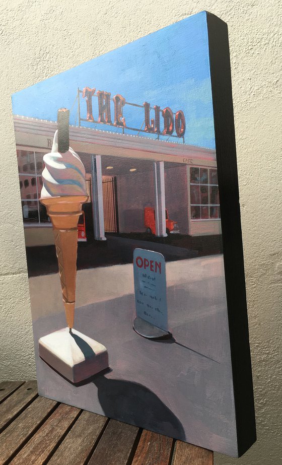 An Ice Cream at The lido