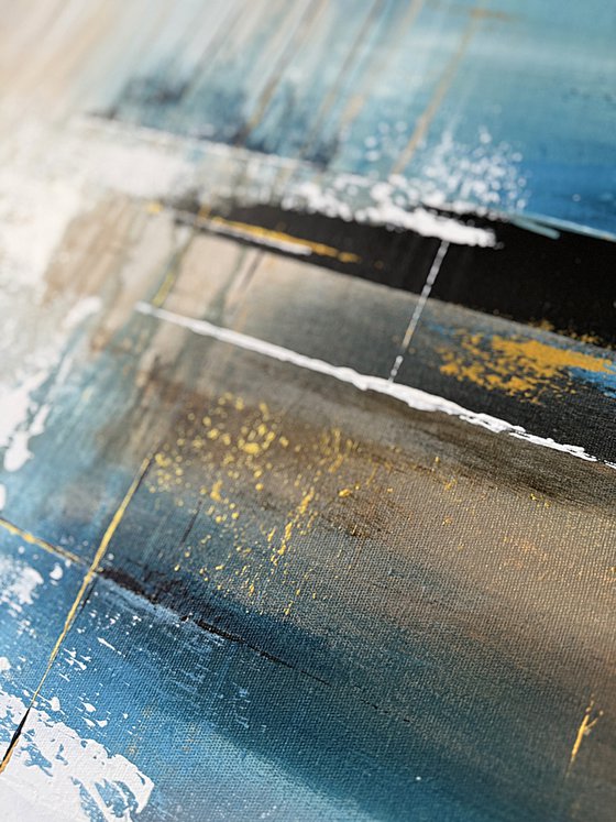 Silent Gold Current. Blue gold accents