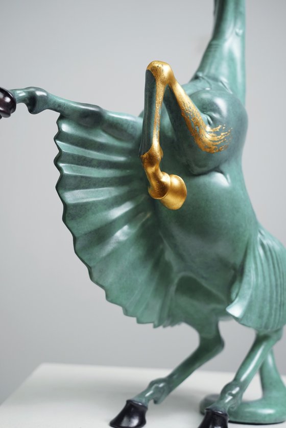 Outstanding(Apply pure gold）